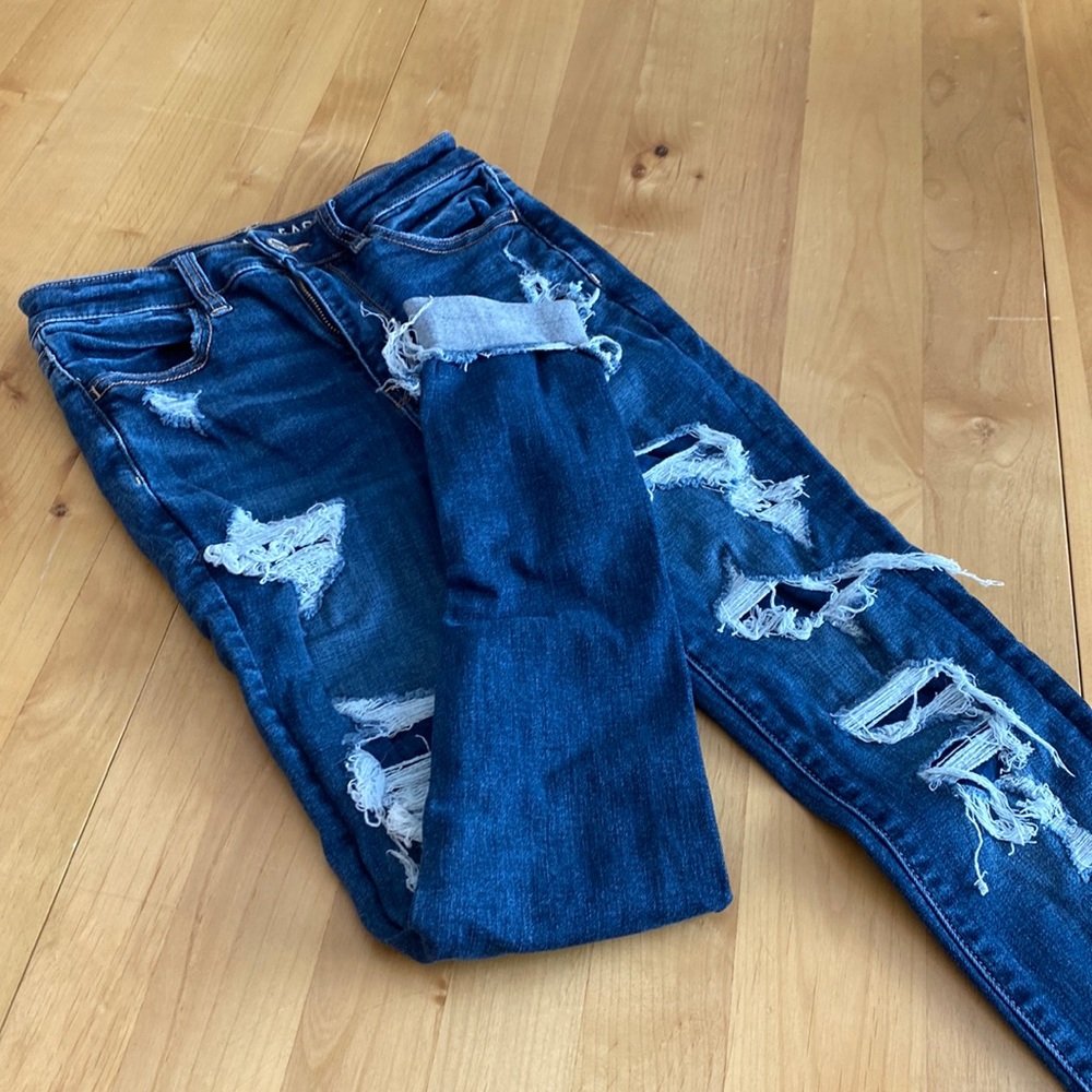 American eagle distress skinny jeans